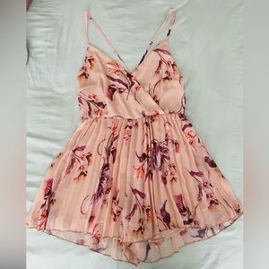 Missguided Pleated Floral Camipla Romper Size 6